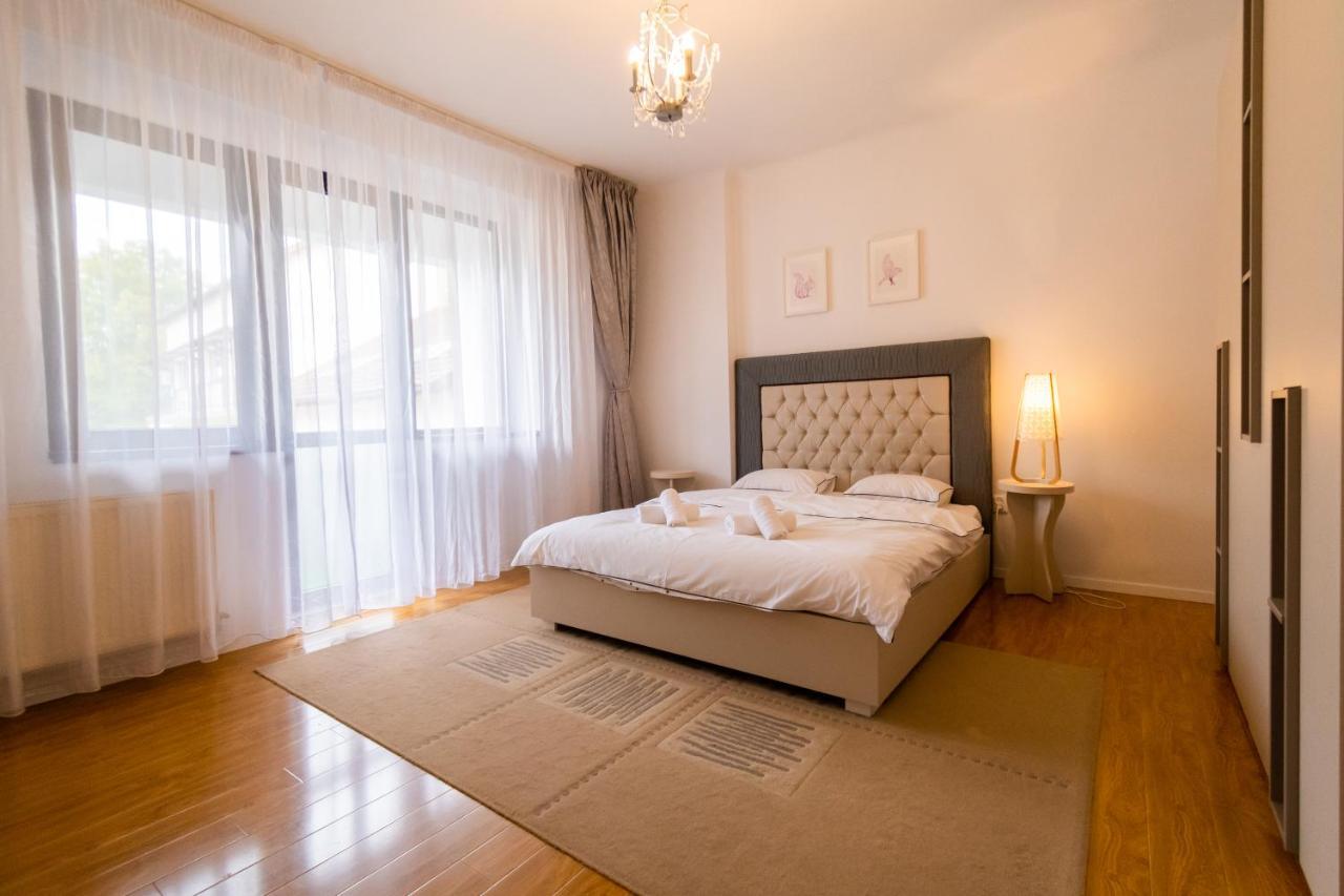 Ardor Apt - Bright And Secluded Apartment In The Heart Of Old Town Brasov Exterior photo