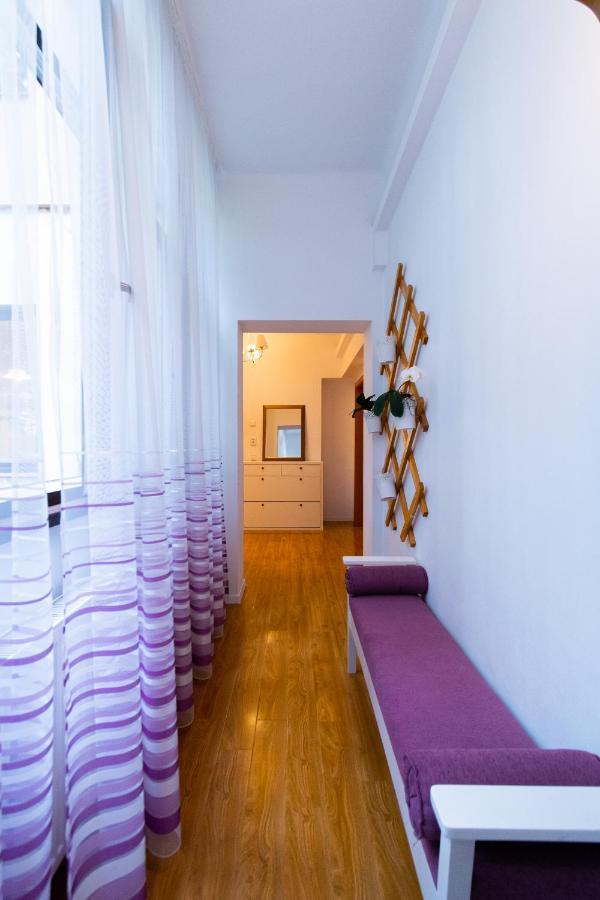 Ardor Apt - Bright And Secluded Apartment In The Heart Of Old Town Brasov Exterior photo
